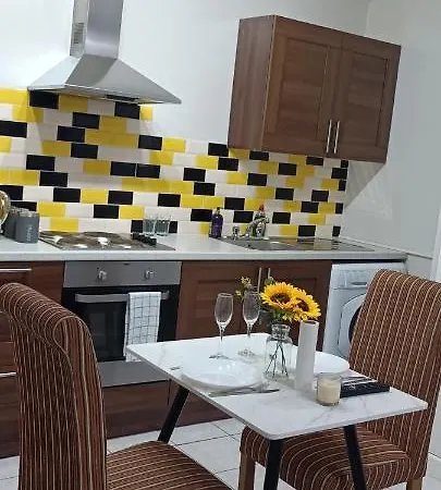 Lister Park Stylish 1bed Coach House - Quiet & Tranquil & Parking Casa vacanze Bradford (West Yorkshire)