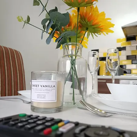 Lister Park Stylish 1bed Coach House - Quiet & Tranquil & Parking Bradford (West Yorkshire)