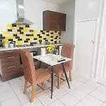 Lister Park Stylish 1bed Coach House - Quiet & Tranquil & Parking Casa vacanze *